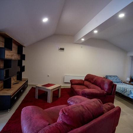 City Center Apartments Pirot Zewnętrze zdjęcie