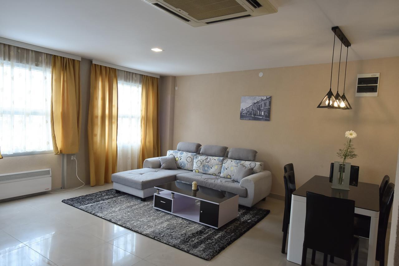 City Center Apartments Pirot Zewnętrze zdjęcie