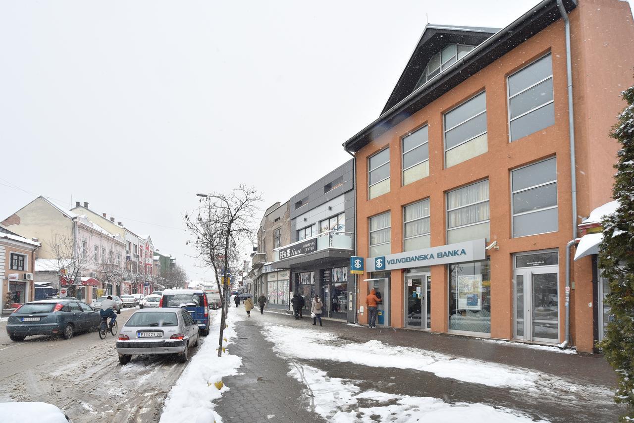 City Center Apartments Pirot Zewnętrze zdjęcie