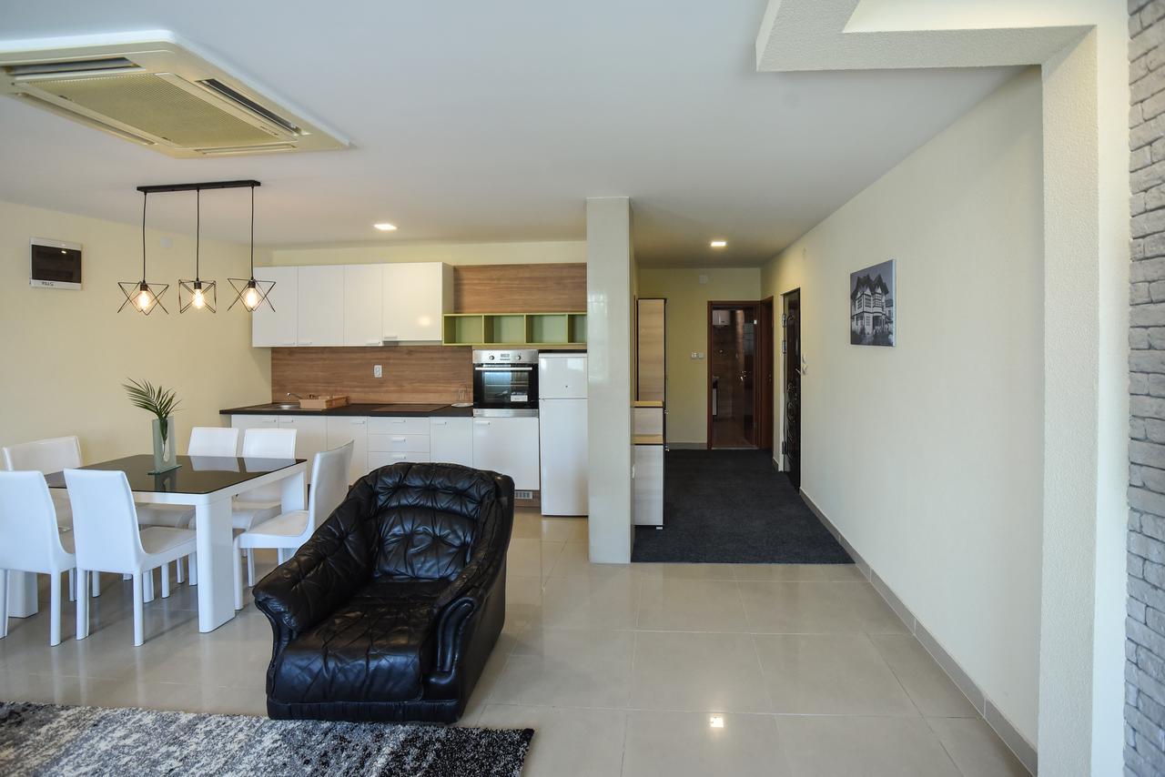 City Center Apartments Pirot Zewnętrze zdjęcie
