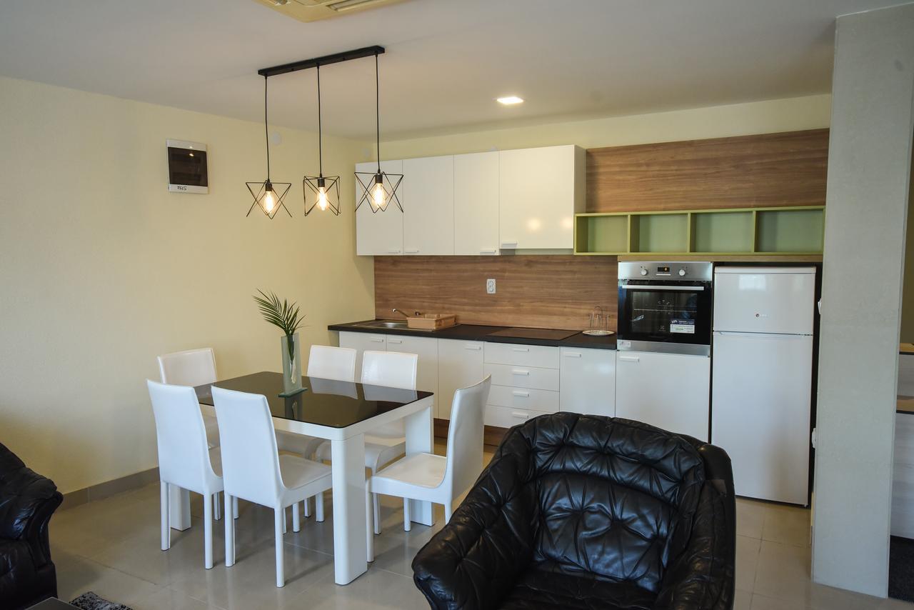 City Center Apartments Pirot Zewnętrze zdjęcie