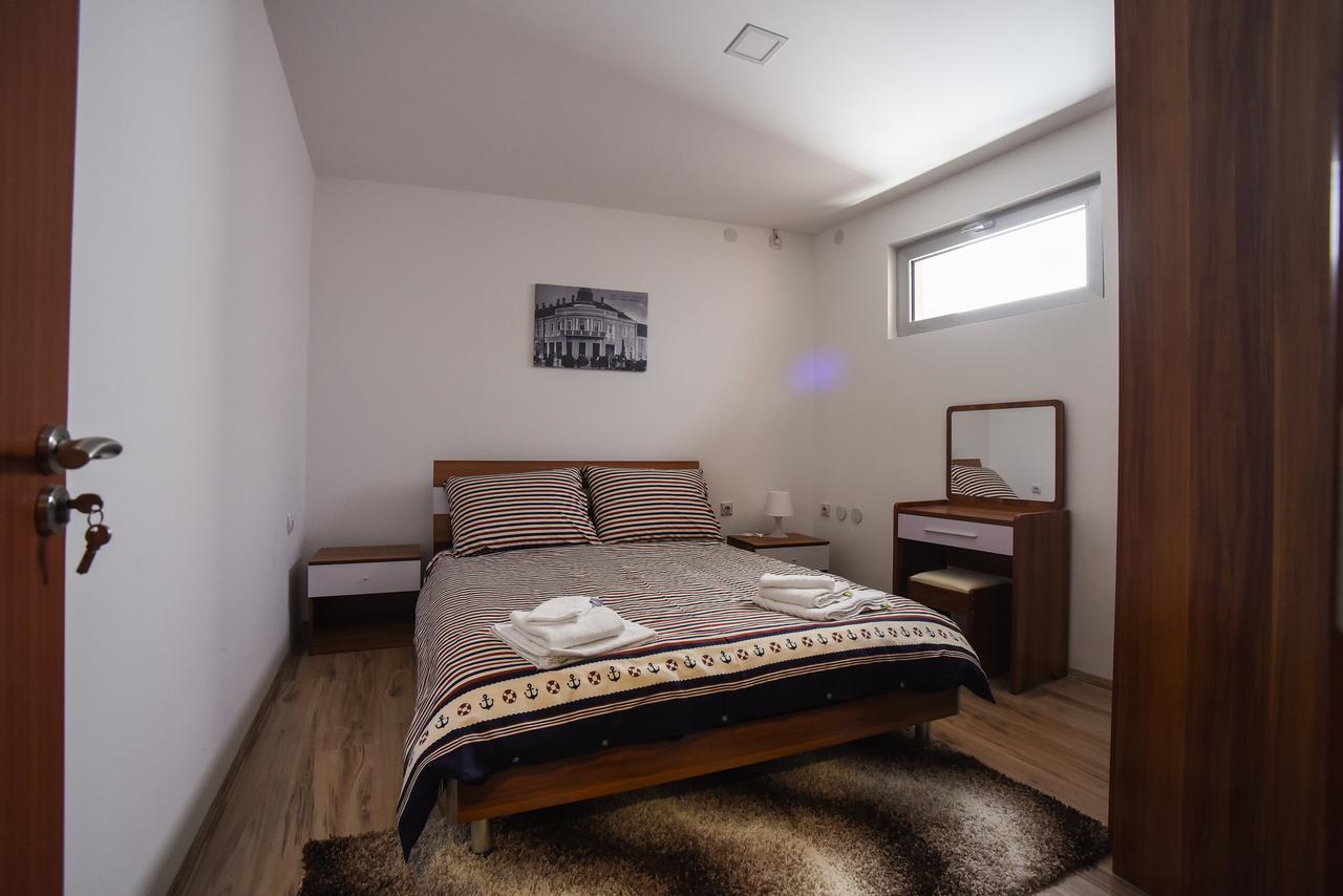 City Center Apartments Pirot Zewnętrze zdjęcie