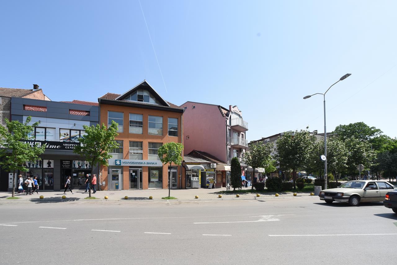 City Center Apartments Pirot Zewnętrze zdjęcie