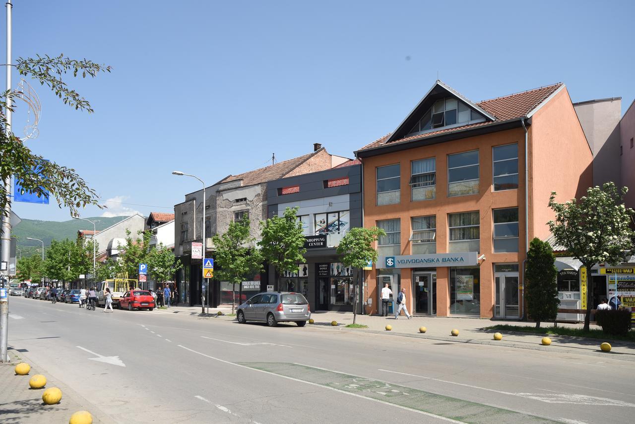 City Center Apartments Pirot Zewnętrze zdjęcie