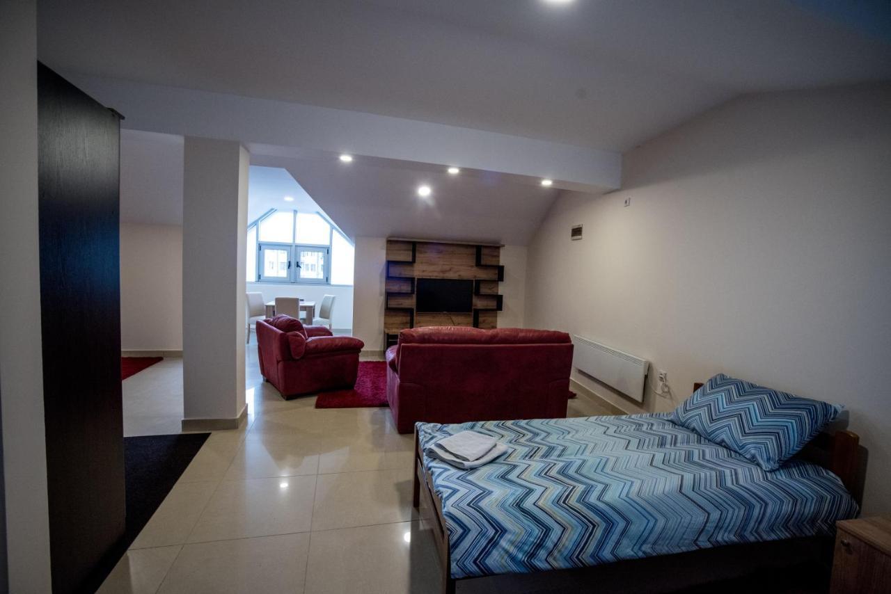 City Center Apartments Pirot Zewnętrze zdjęcie