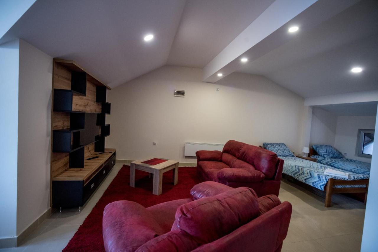 City Center Apartments Pirot Zewnętrze zdjęcie