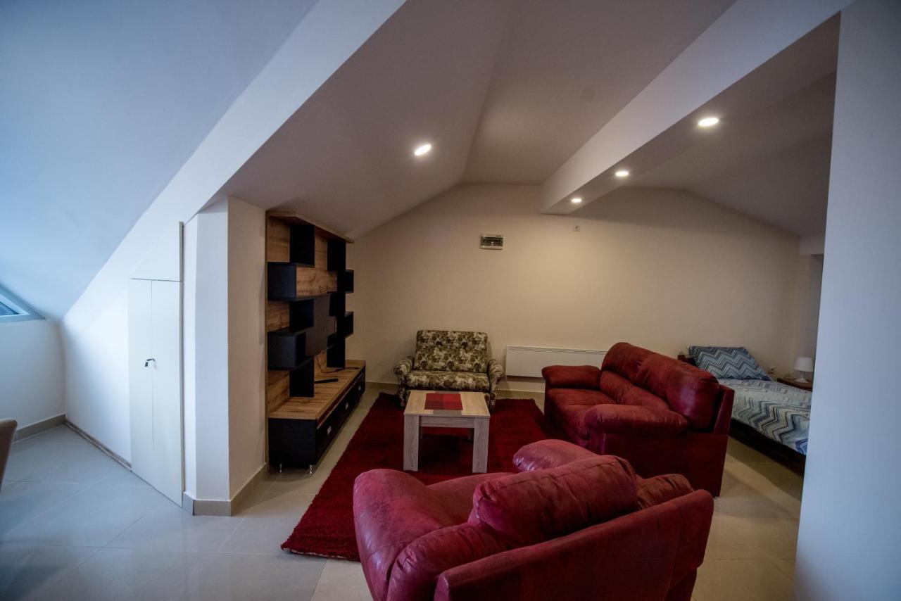 City Center Apartments Pirot Zewnętrze zdjęcie